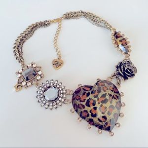 ✨Betsey Johnson Necklace✨